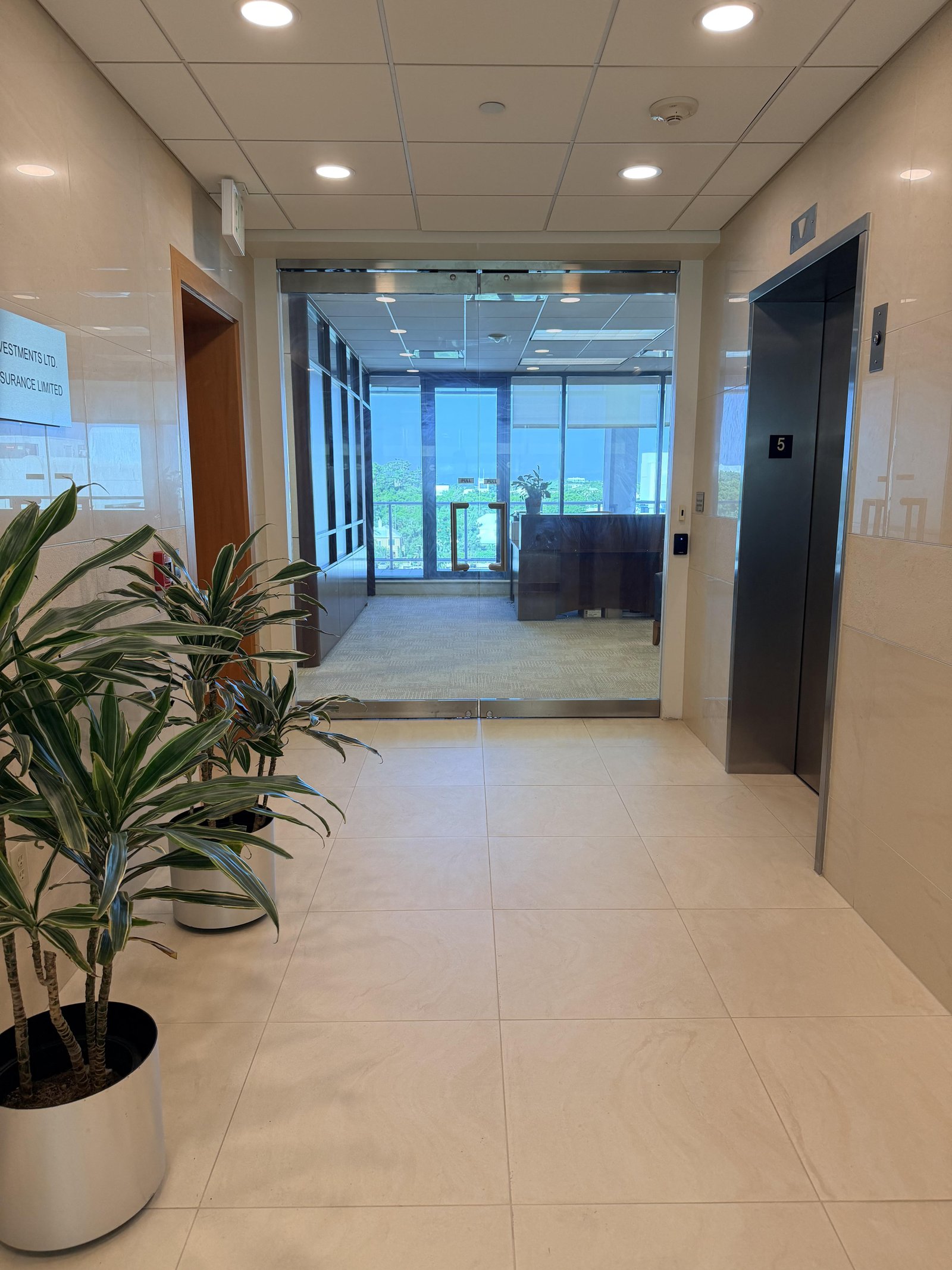 Prime Office Space - 5th Floor - Arrival Entry