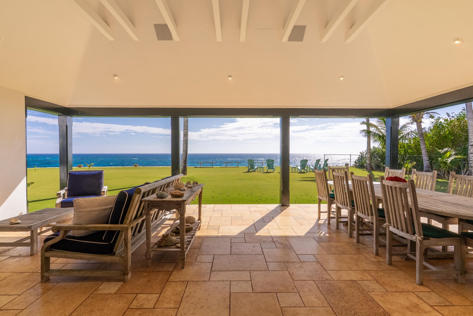Luxury Beach-Front Executive Home - Covered Terrace